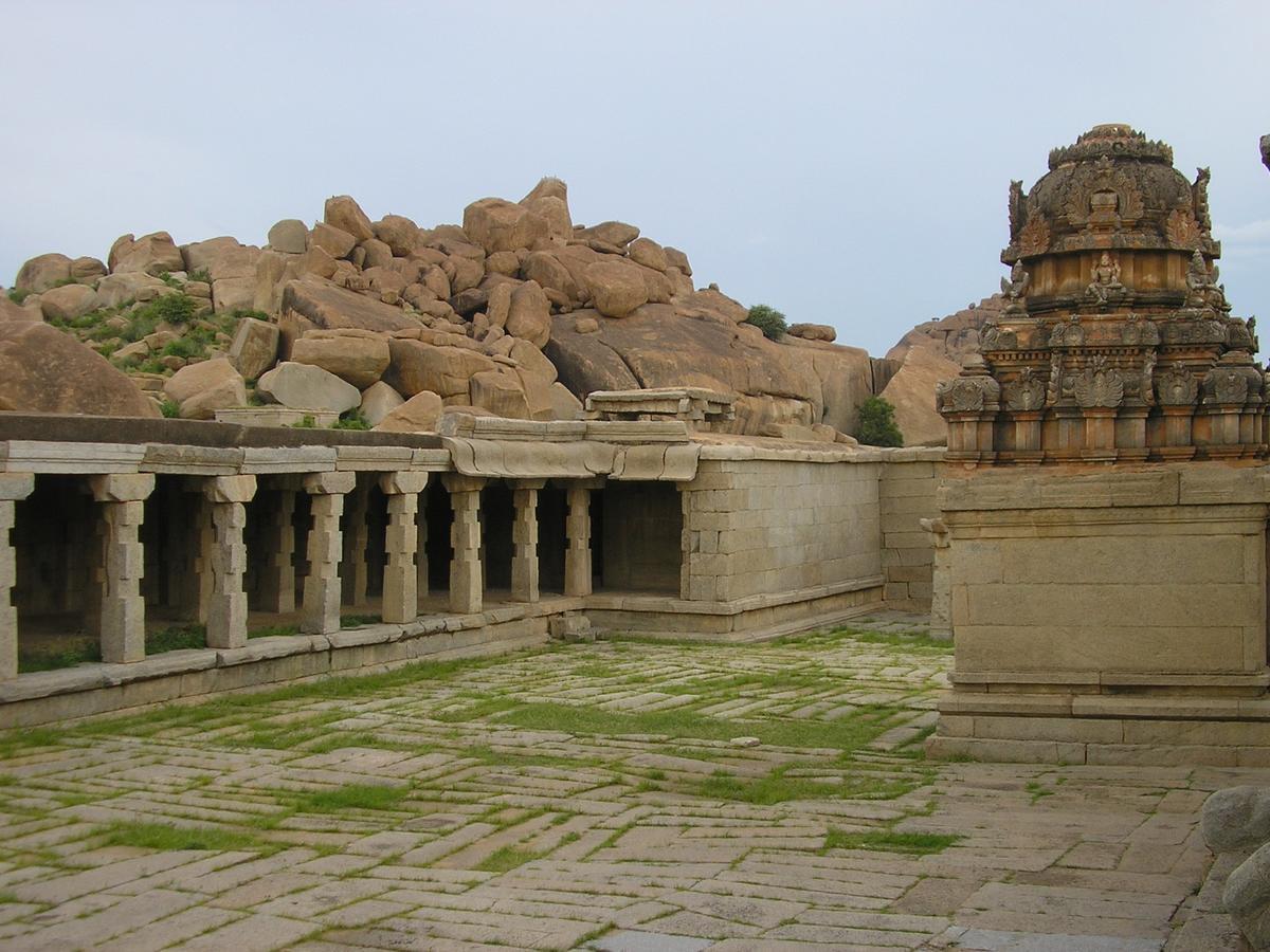 Hotel Varsha Hampi Exterior foto